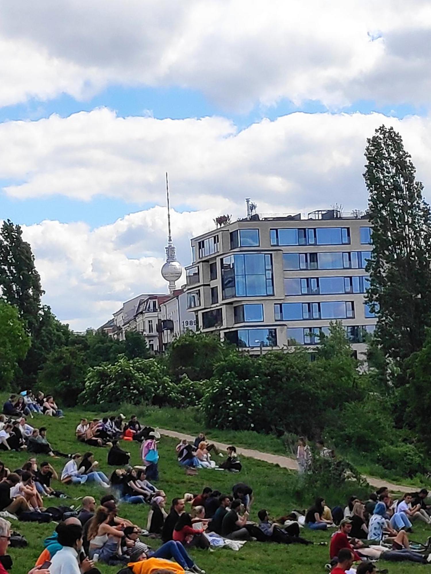 Mini-Apartment Ruhig Und Verkehrsguenstig In Берлин Экстерьер фото